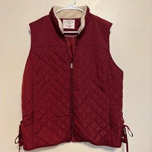 Cambridge Dry Goods Quilted Vest Sherpa Lined Lace-Up Sides Women’s Large Maroon